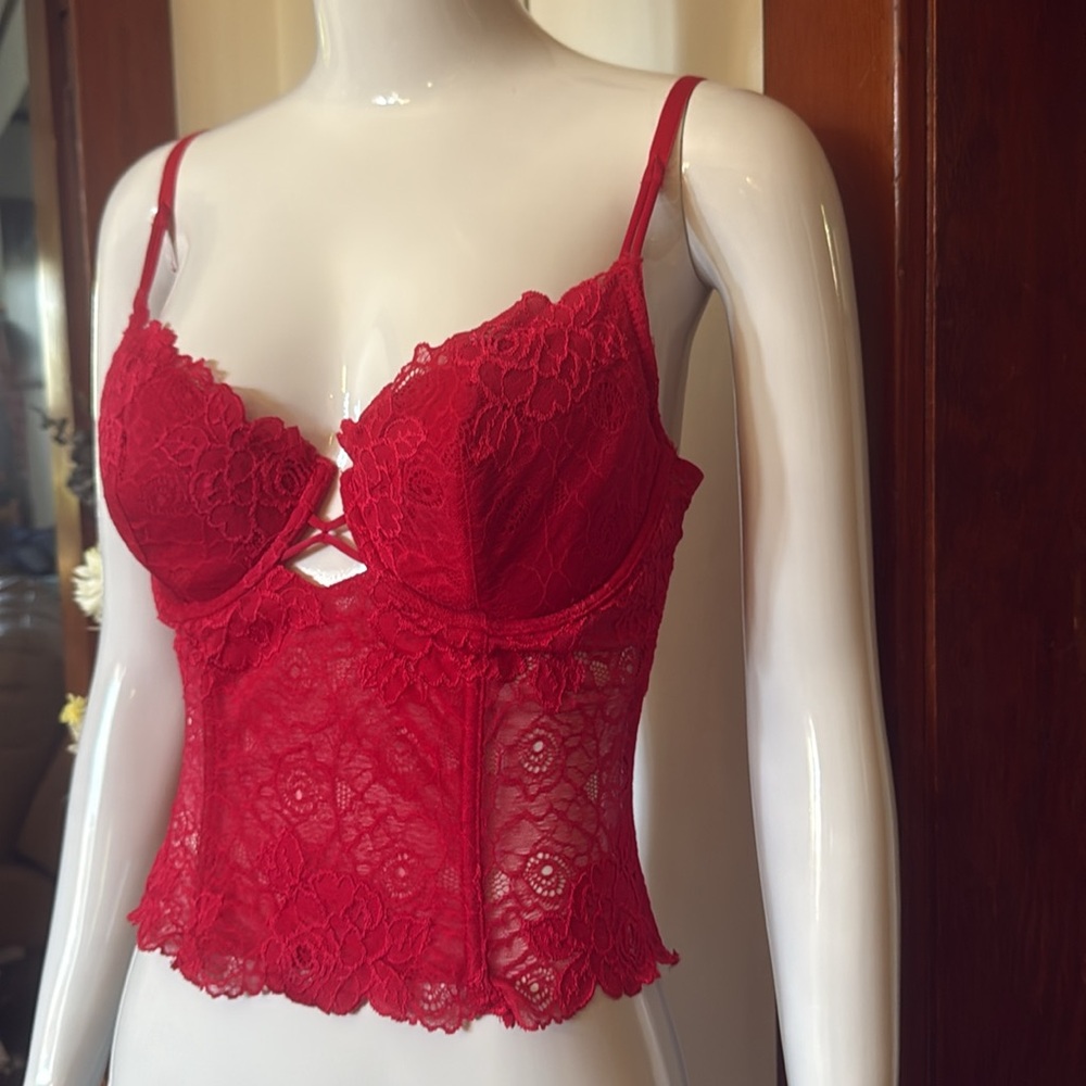 La senza size L, boned corset top. Like new.not padded. Adjustable straps